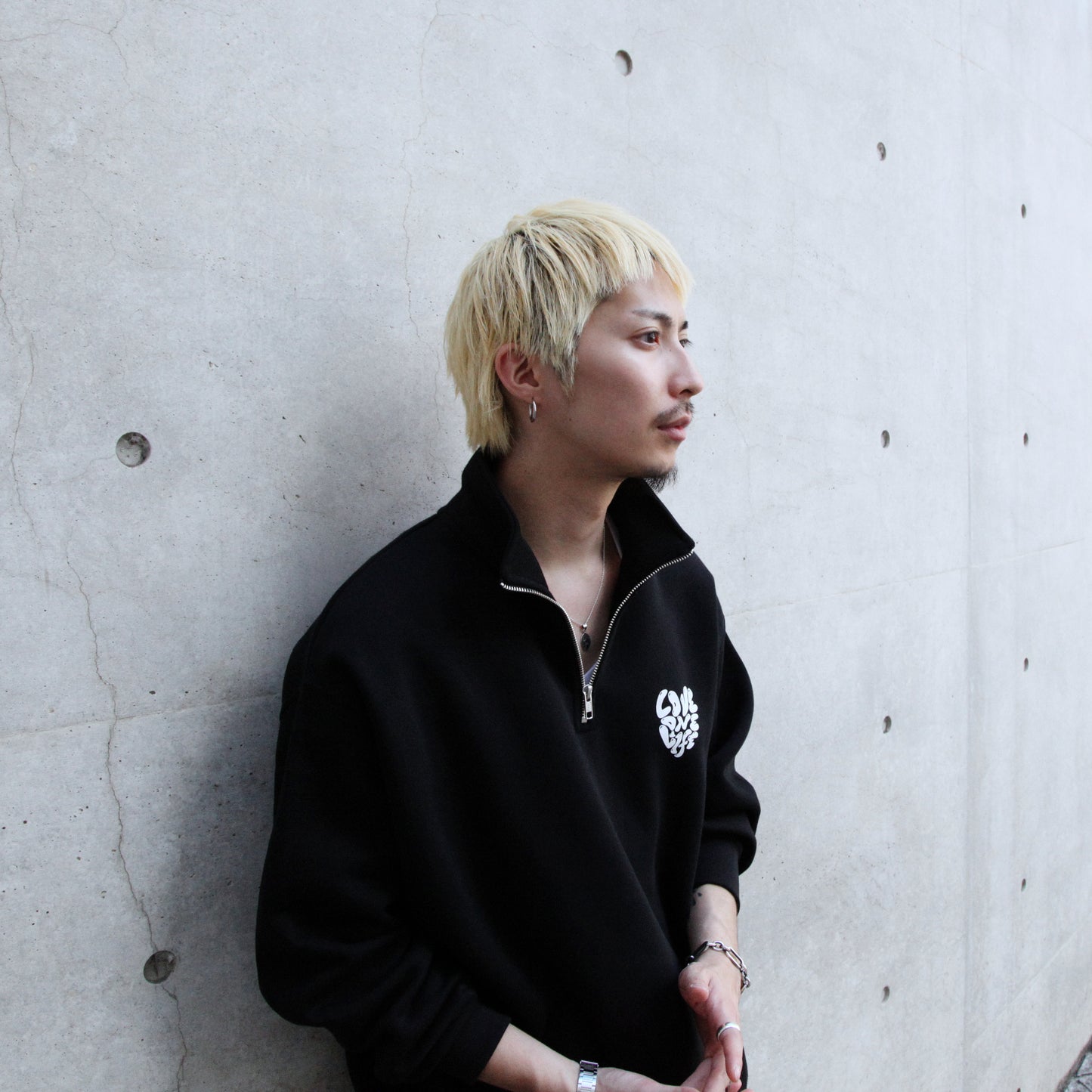 dog half zip-up sweater in black