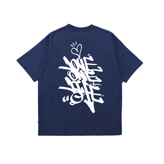 tagging back print tee in deep blue