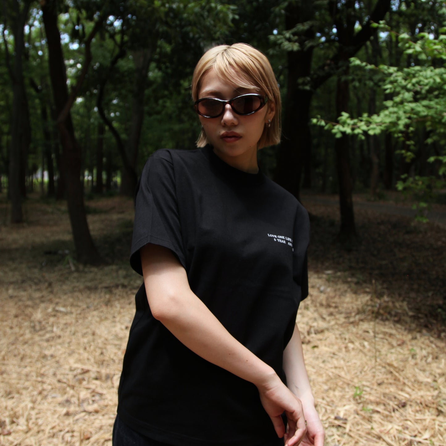 5 year anniversary tee in black
