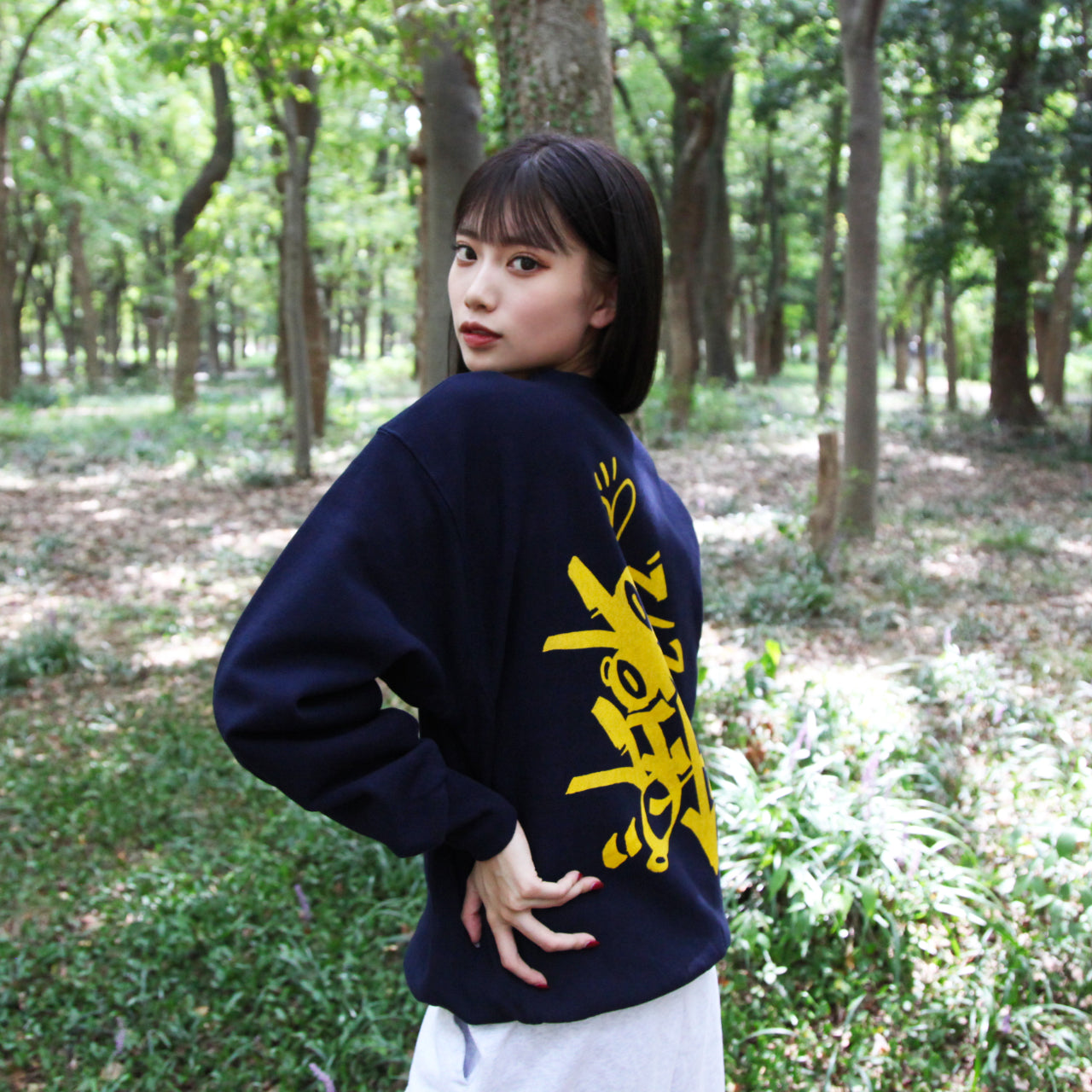 tagging reverse weave sweater in navy