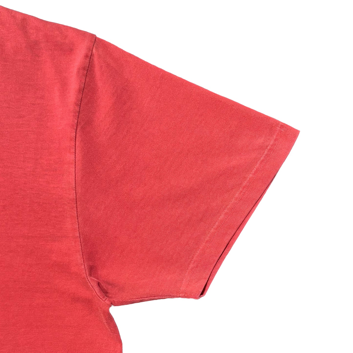 tagging tee in vintage red