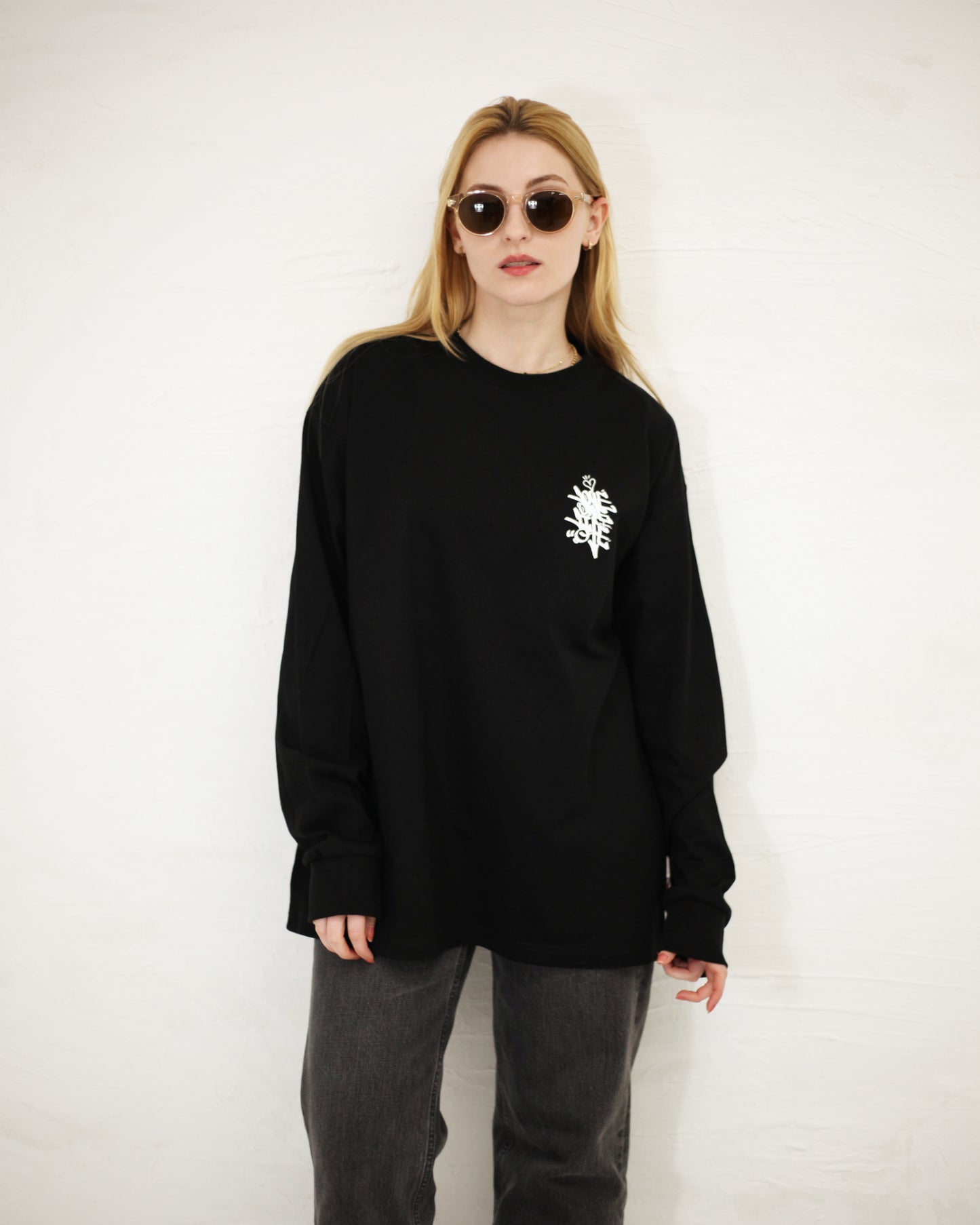 life is better with music LS tee in black
